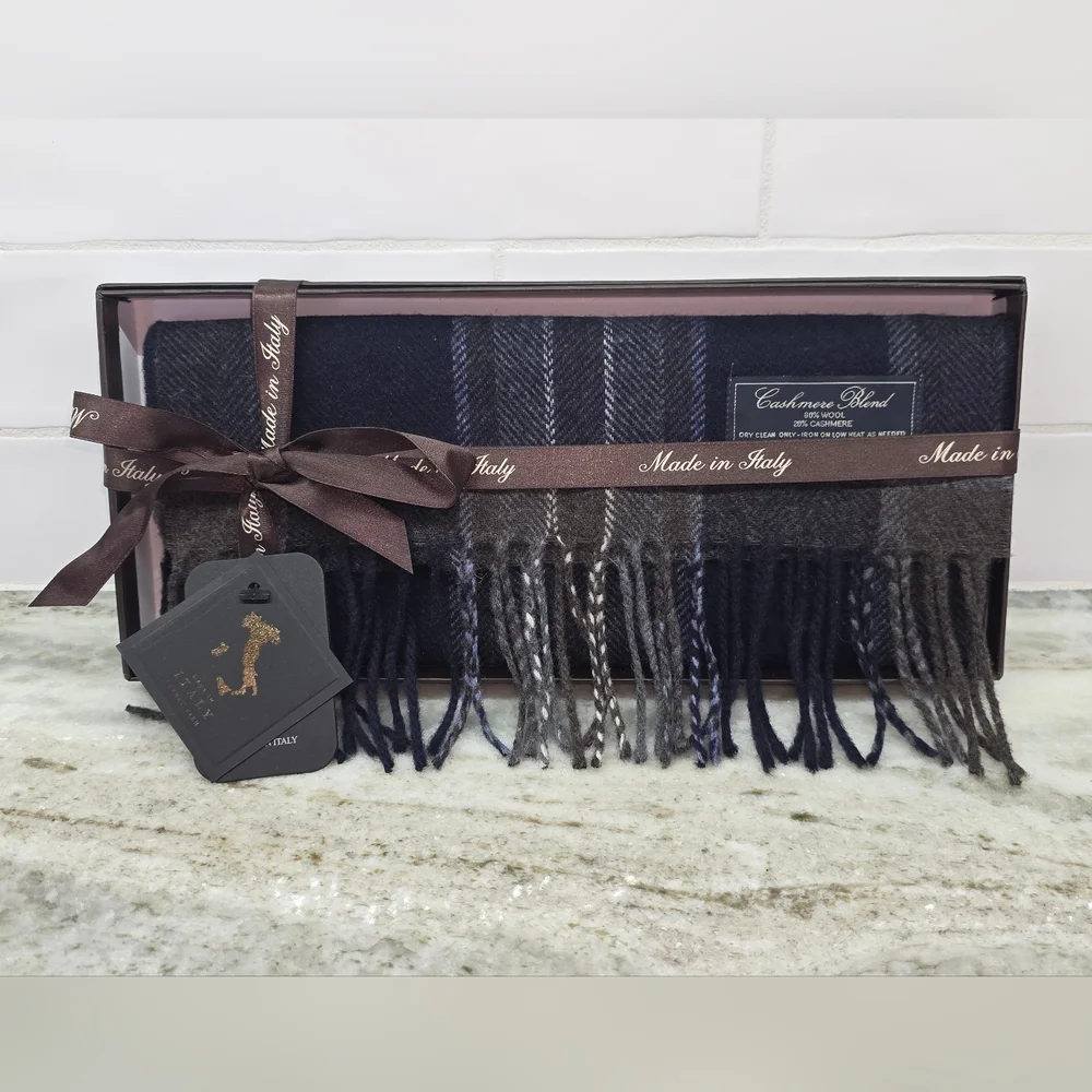 Linea Emmeti | Elegant Plaid Cashmere Blend Scarf